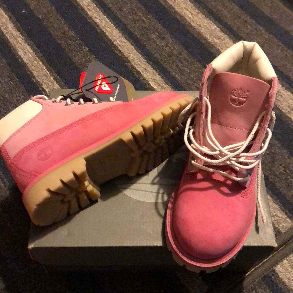 Timberland Pink 🌸  waterproof 💦